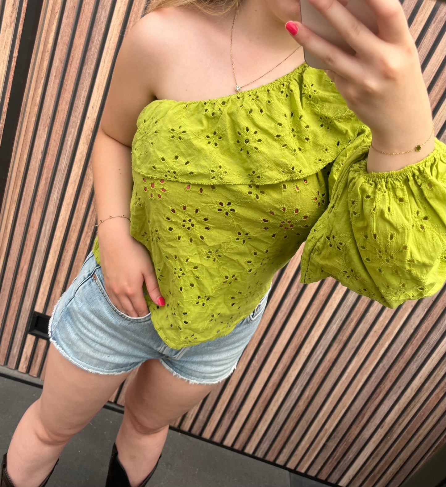 Fiene off shoulder top