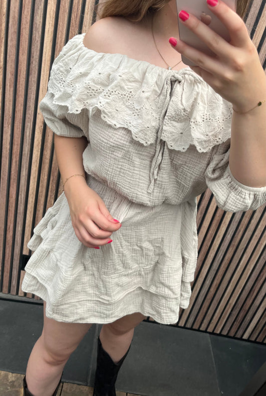 Jurkje off shoulder cremé