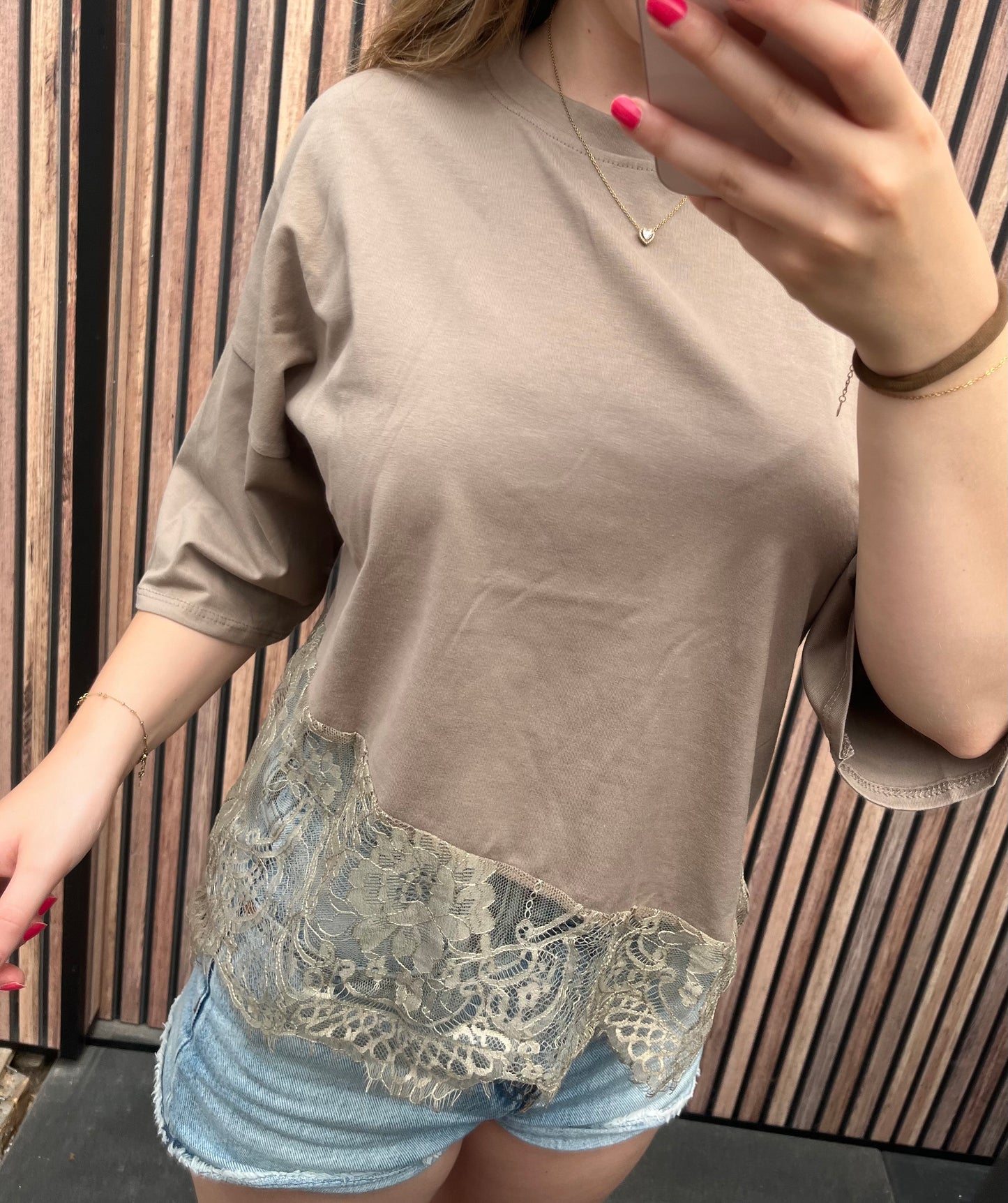 Shirt met kant - taupe