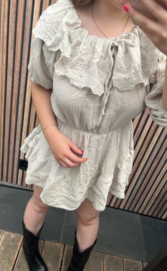 Jurkje off shoulder cremé