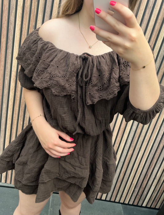 Jurkje off shoulder bruin