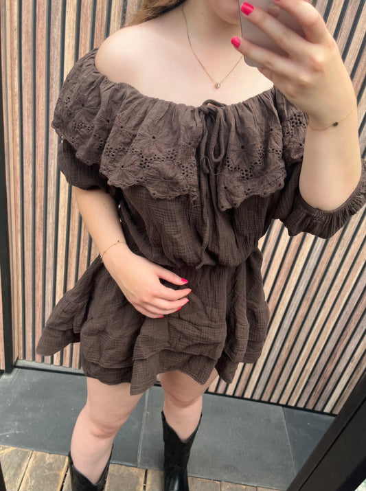 Jurkje off shoulder bruin